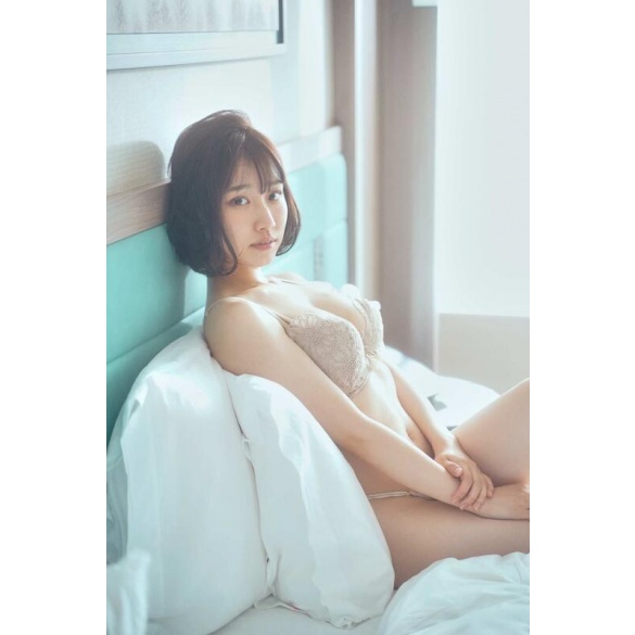 아다치 유리 1st 사진집 - 러브파라