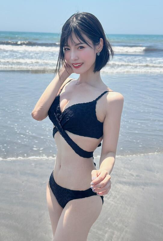 오이카와 우미 사진집 - 우밍츄