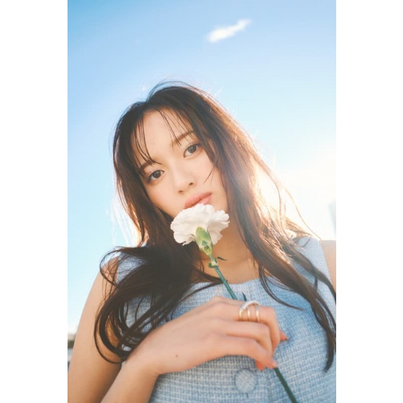 가토 시오리 1st 사진집 - 타이틀 미정