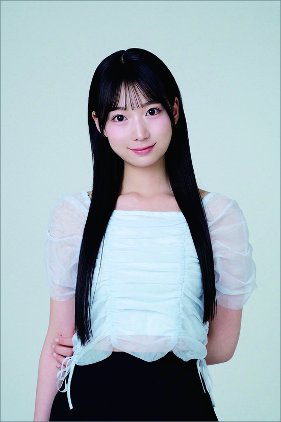 모모타 시오리 2026년 벽걸이 달력