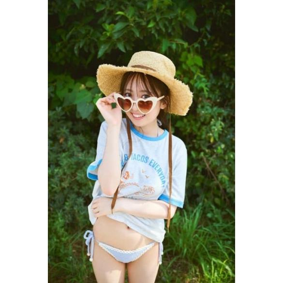 와타나베 아카리 1st 사진집 - 타이틀 미정