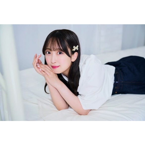 와타나베 아카리 1st 사진집 - 타이틀 미정