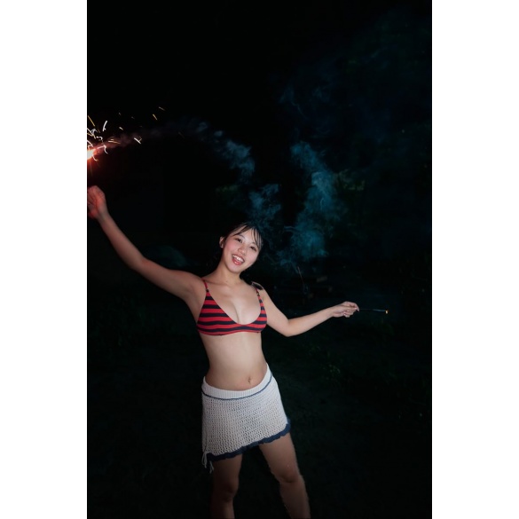 하마베 야요이 첫 번째 사진집 아치코치 야욧치