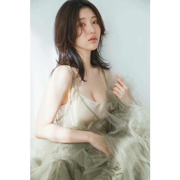 시자키 카논 첫 번째 사진집