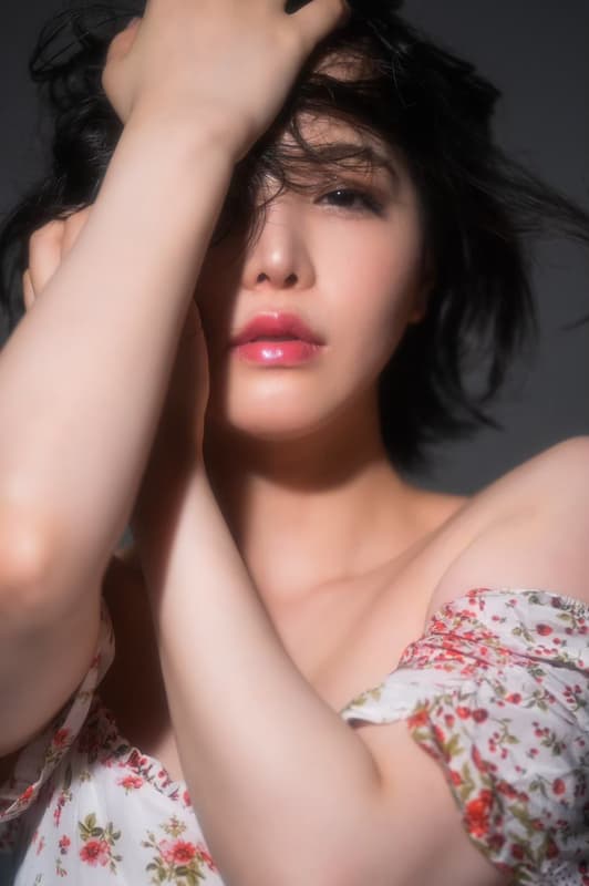 사인본★ 산노미야 츠바키 사진집 젖어서 빛나다