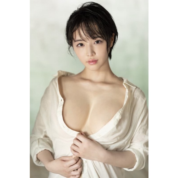 사인본★ 산노미야 츠바키 사진집 젖어서 빛나다