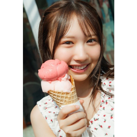 히나타자카46 후지시마 카호 첫 번째 사진집