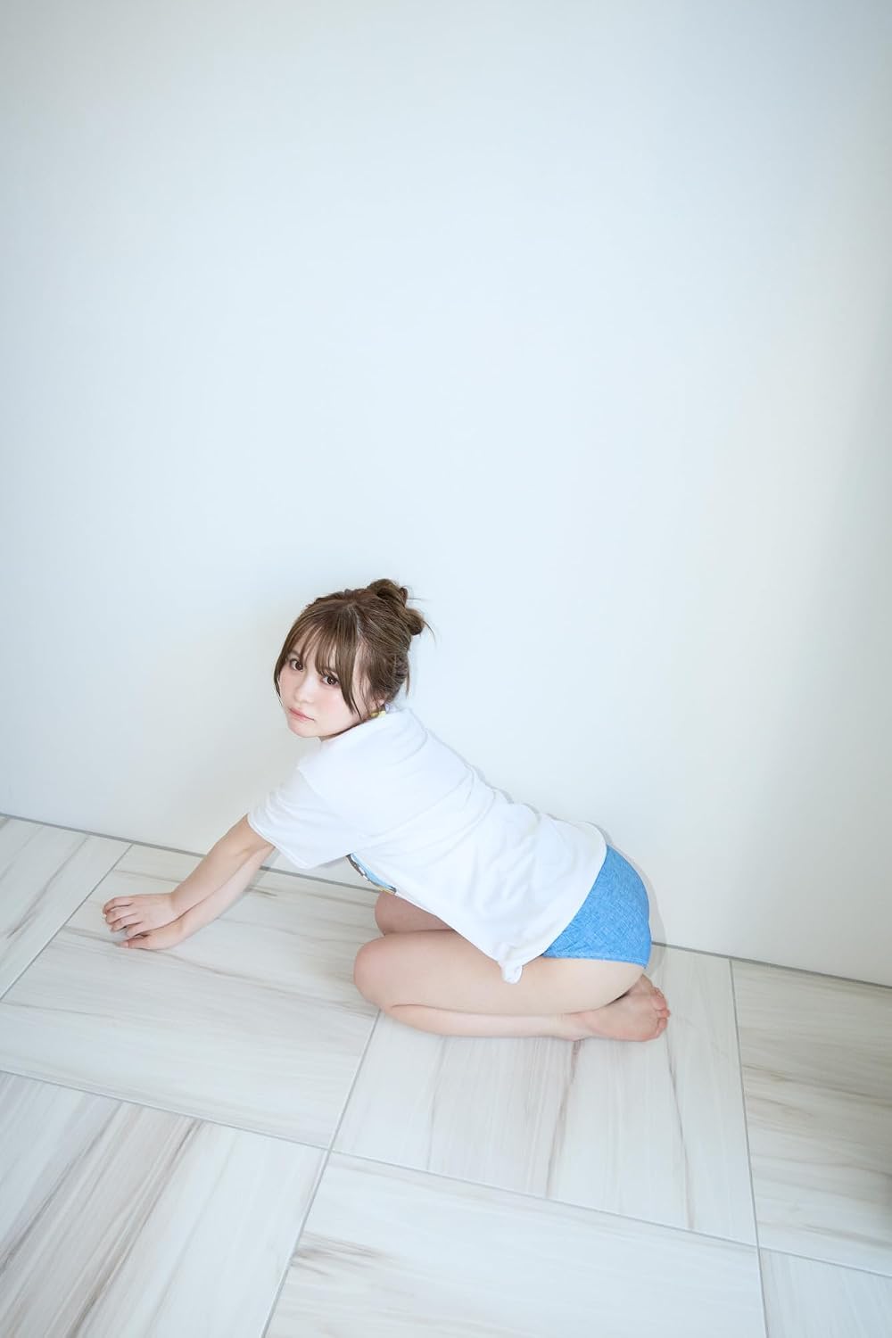 사쿠라 1st 사진집 『피어나다 ―At Twenty―』